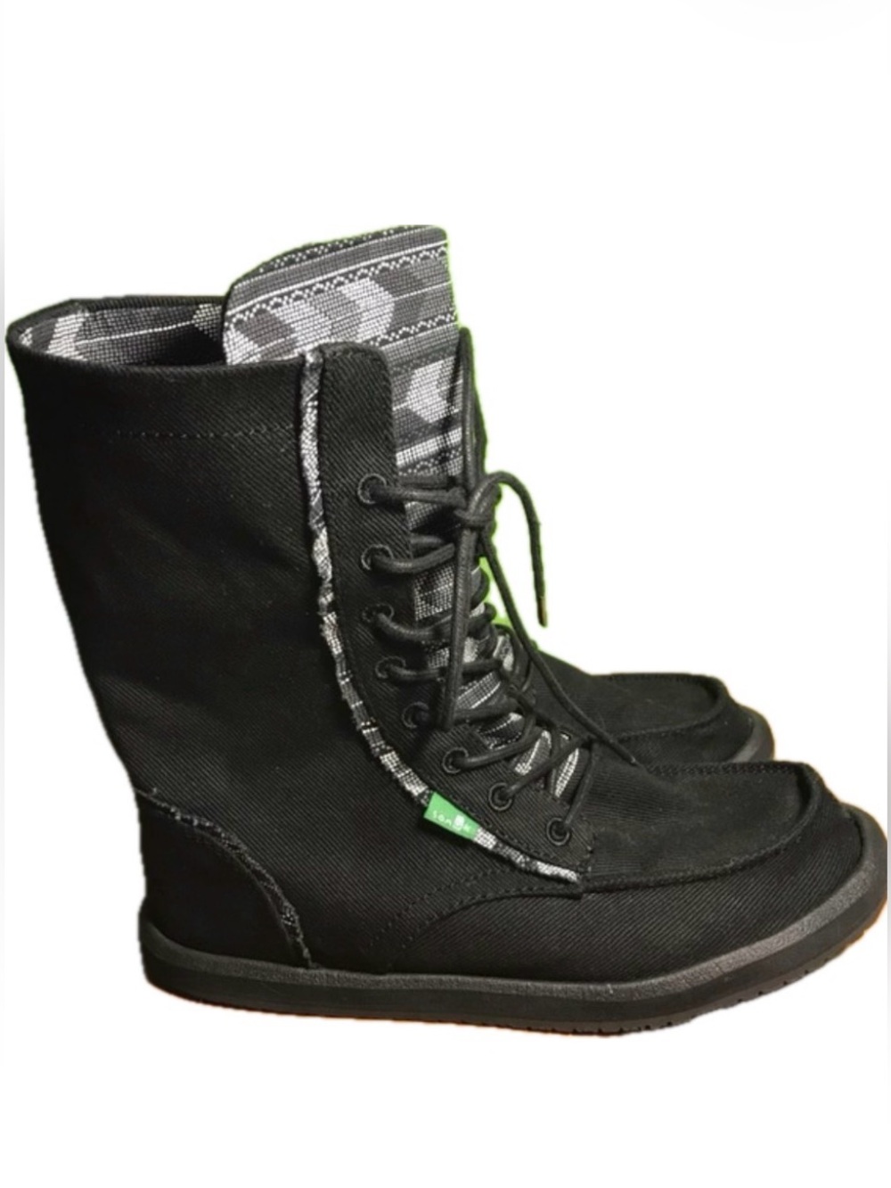 Sanuk Stevie High Top Lace Up Boots Women’s 6 Black Arrow Print